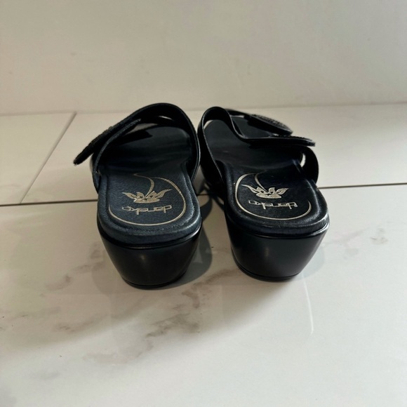 Dansko Dixie Swirl Black Leather Sandals Size 37 / US 7 - Picture 5 of 7